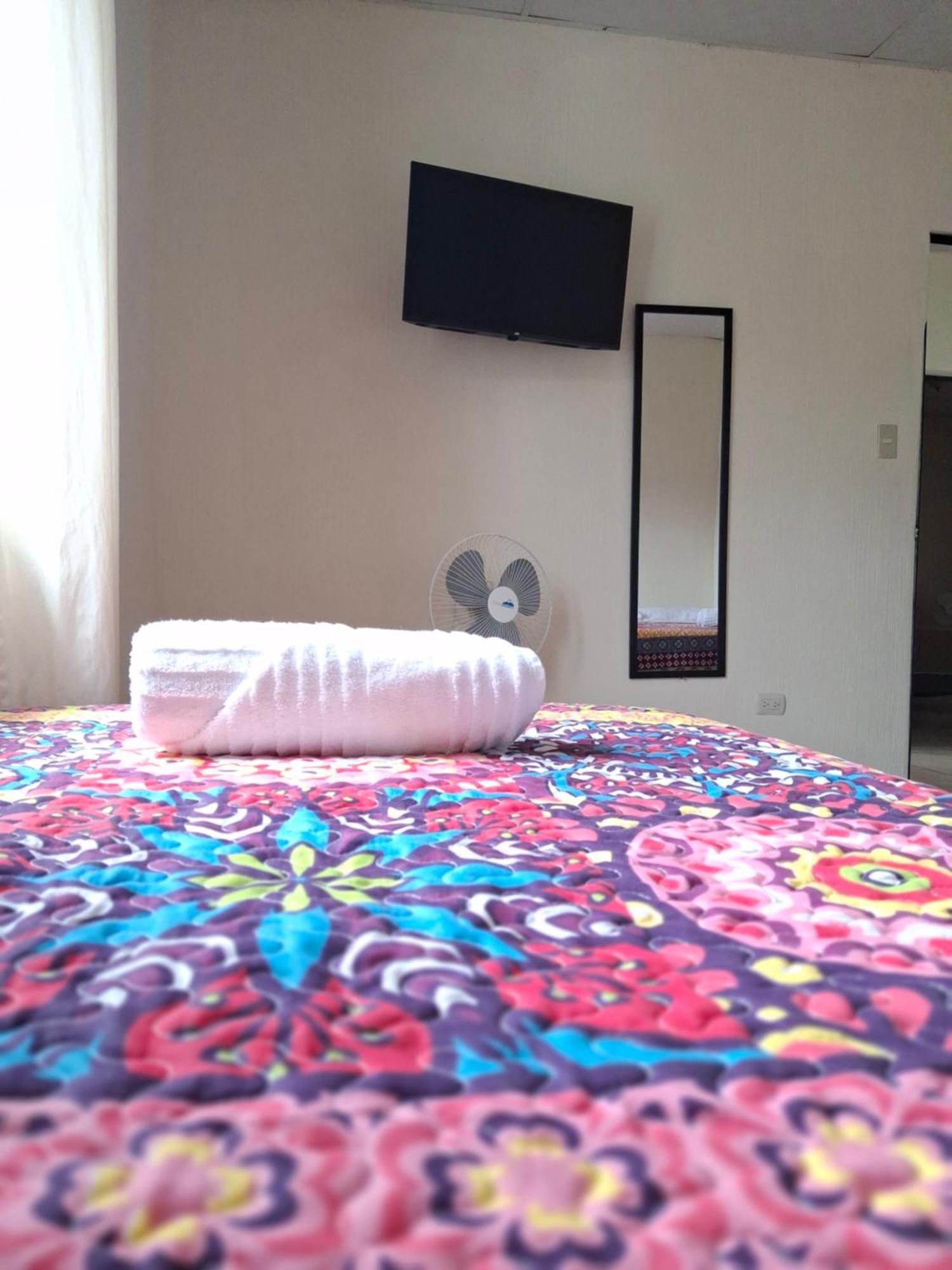 Blue Moon Hostel 안티구아 과테말라 외부 사진